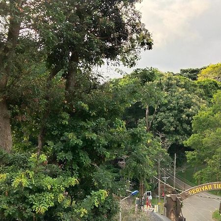Floral Homestay Thekkady Kültér fotó